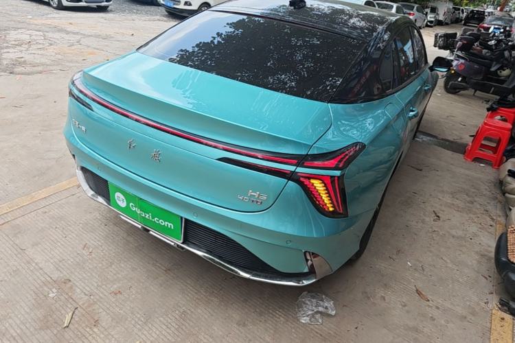 Used Hongqi H6 2024 2.0T ZhiMei Edition Rear Right 45 Deg