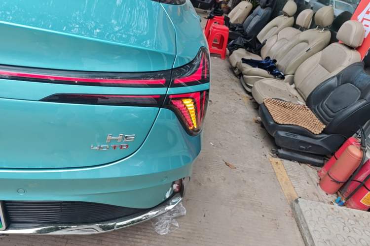 Used Hongqi H6 2024 2.0T ZhiMei Edition Right Rear Taillight
