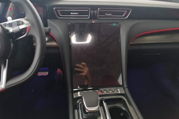 Used Hongqi H6 2024 2.0T ZhiMei Edition Audio And AC Panel