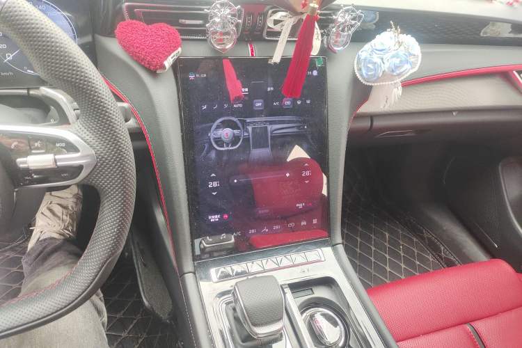 Used Hongqi H6 2024 2.0T ZhiShang Version Audio And AC Panel