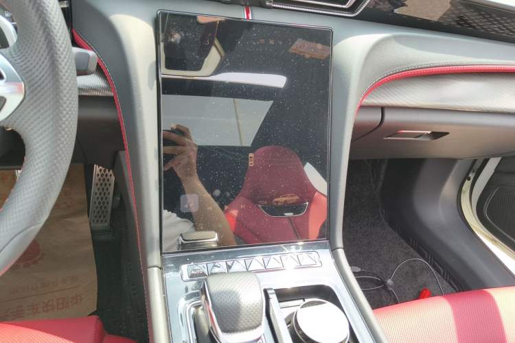Used Hongqi H6 2024 2.0T ZhiShang Version Audio And AC Panel