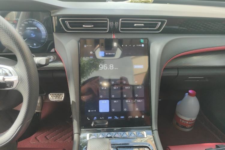 Used Hongqi H6 2024 2.0T ZhiMei Edition Audio And AC Panel