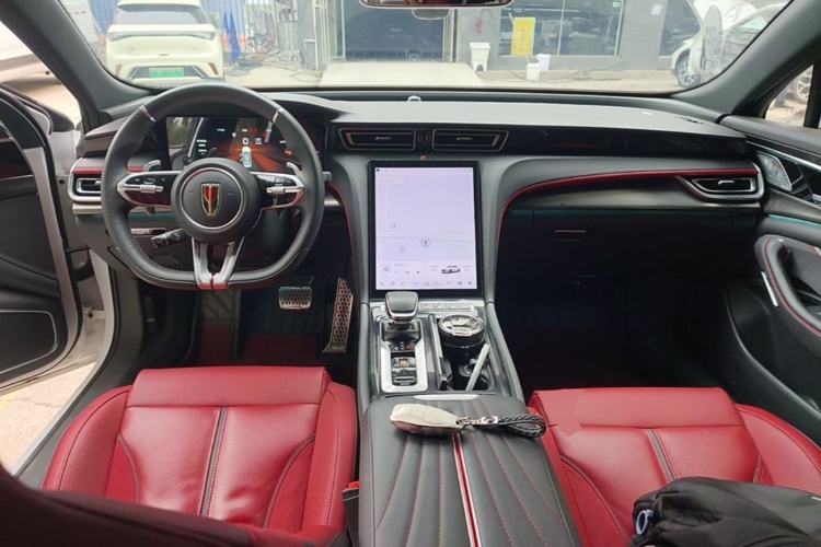 Used Hongqi H6 2024 2.0T ZhiShang Version Center Console