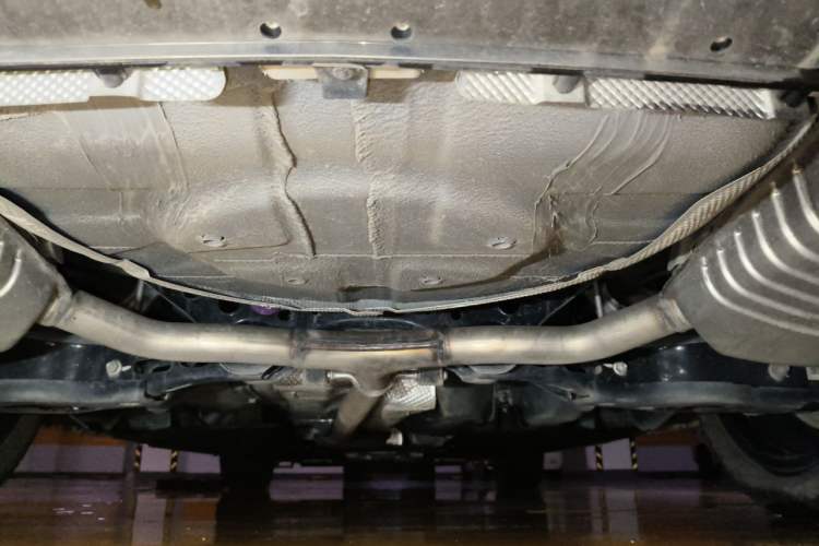 Used Hongqi H6 2024 2.0T ZhiMei Edition Chassis Rear