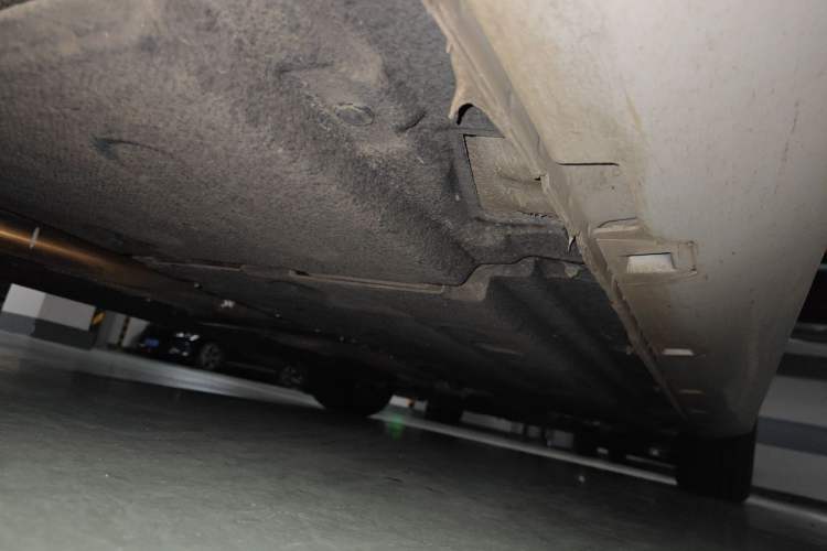 Used Hongqi H6 2024 2.0T Zhiyi Version Chassis Rear Right