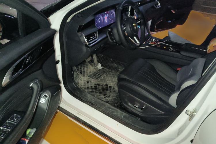 Used Hongqi H6 2024 2.0T ZhiMei Edition Driver Seat