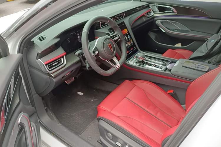 Used Hongqi H6 2024 2.0T ZhiShang Version Driver Seat
