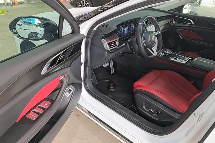 Used Hongqi H6 2024 2.0T ZhiMei Edition Driver Seat