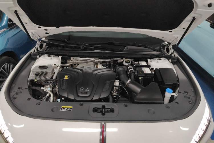Used Hongqi H6 2024 2.0T ZhiMei Edition Engine Bay