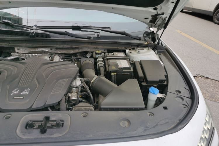 Used Hongqi H6 2024 2.0T ZhiMei Edition Engine Bay Left