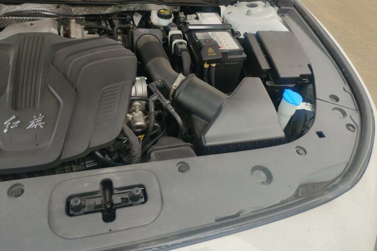 Used Hongqi H6 2024 2.0T Zhiyi Version Engine Bay Left