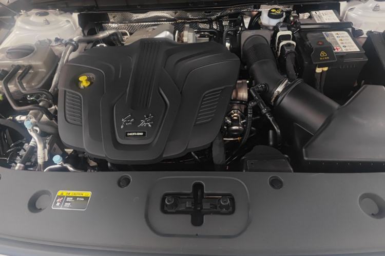 Used Hongqi H6 2024 2.0T ZhiMei Edition Engine Bay