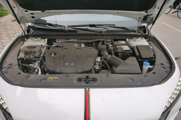 Used Hongqi H6 2024 2.0T ZhiMei Edition Engine Bay