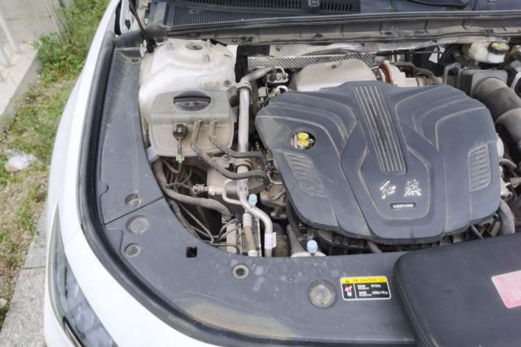 Used Hongqi H6 2024 2.0T ZhiMei Edition Engine Bay Right