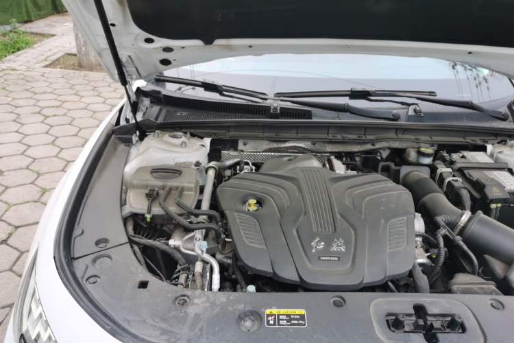 Used Hongqi H6 2024 2.0T ZhiMei Edition Engine Bay Right