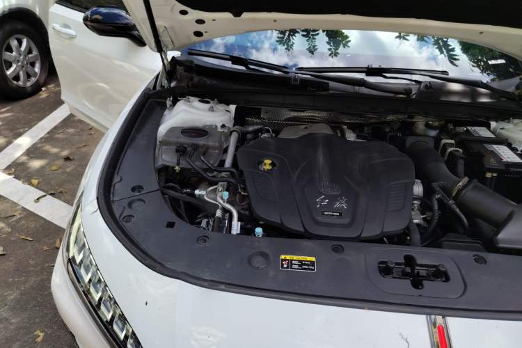 Used Hongqi H6 2024 2.0T ZhiShang Version Engine Bay Right