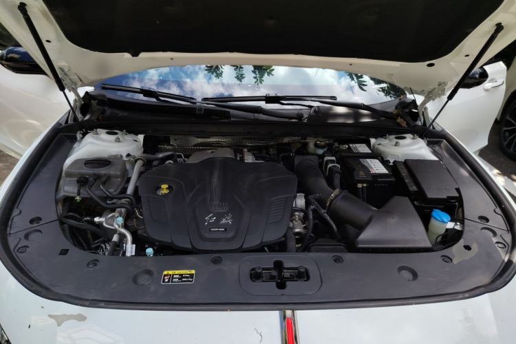 Used Hongqi H6 2024 2.0T ZhiShang Version Engine Bay