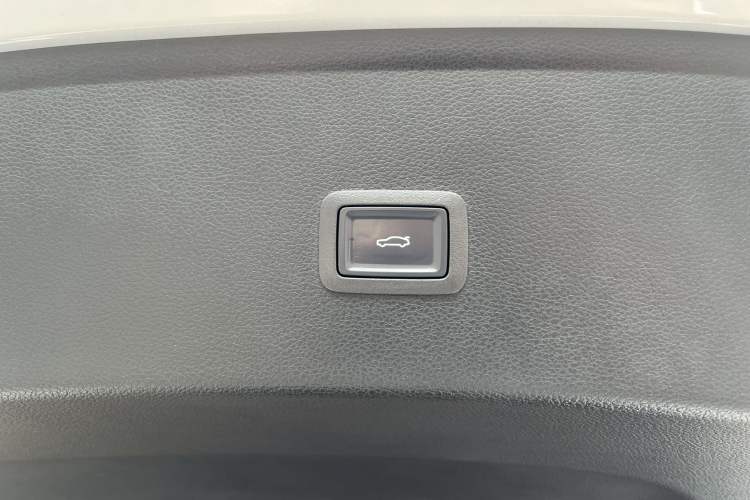 Used Hongqi H6 2024 2.0T ZhiShang Version Exterior 11