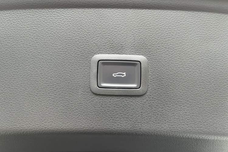 Used Hongqi H6 2024 2.0T ZhiMei Edition Exterior 11