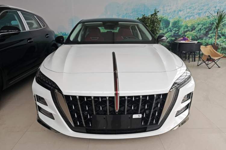 Used Hongqi H6 2024 2.0T ZhiMei Edition Front