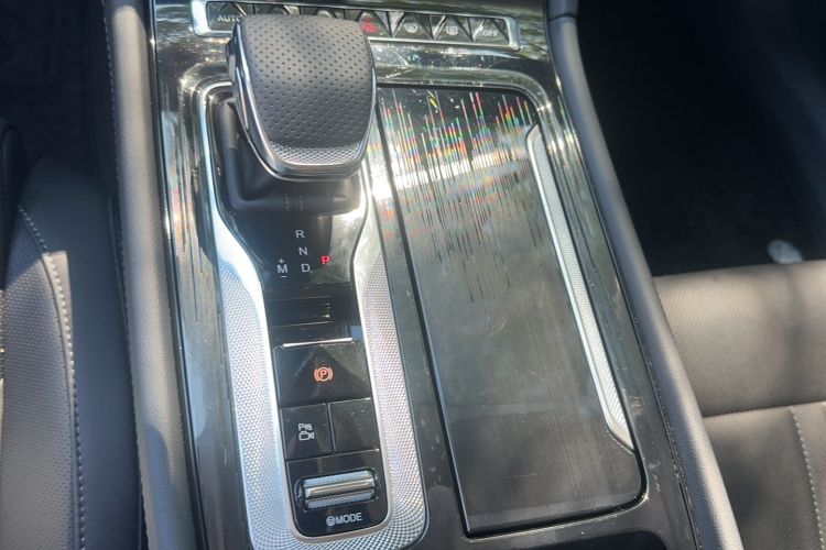 Used Hongqi H6 2024 2.0T ZhiMei Edition Gear Lever