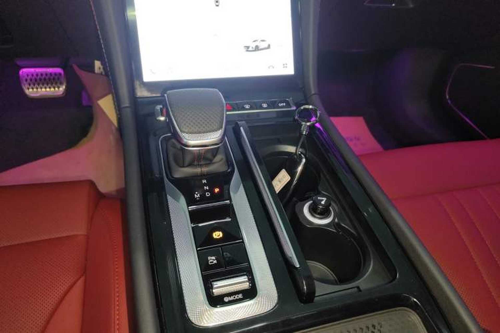 Used Hongqi H6 2024 2.0T ZhiMei Edition Gear Lever