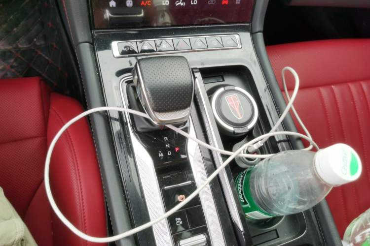 Used Hongqi H6 2024 2.0T ZhiMei Edition Gear Lever