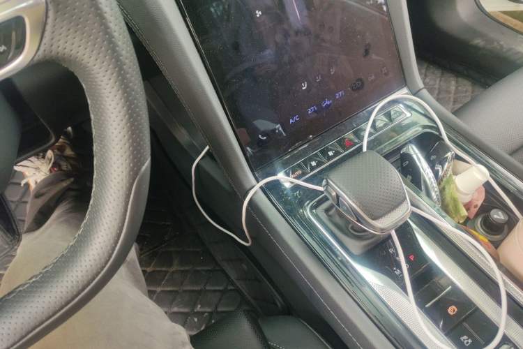 Used Hongqi H6 2024 2.0T Zhiyi Version Gear Lever