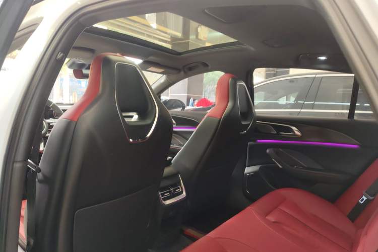 Used Hongqi H6 2024 2.0T ZhiZhen Edition Headliner