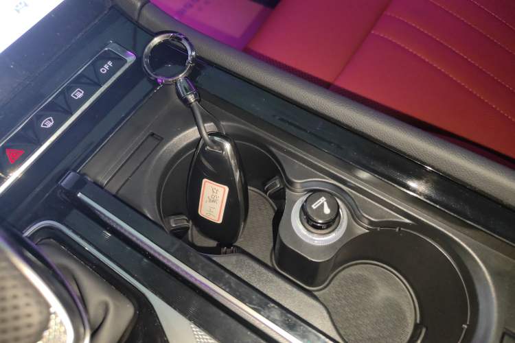 Used Hongqi H6 2024 2.0T ZhiMei Edition Interior 1