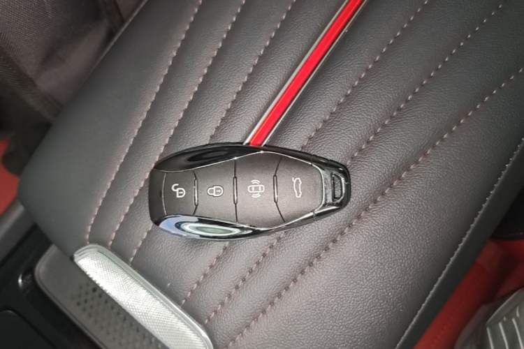 Used Hongqi H6 2024 2.0T ZhiMei Edition Interior 1