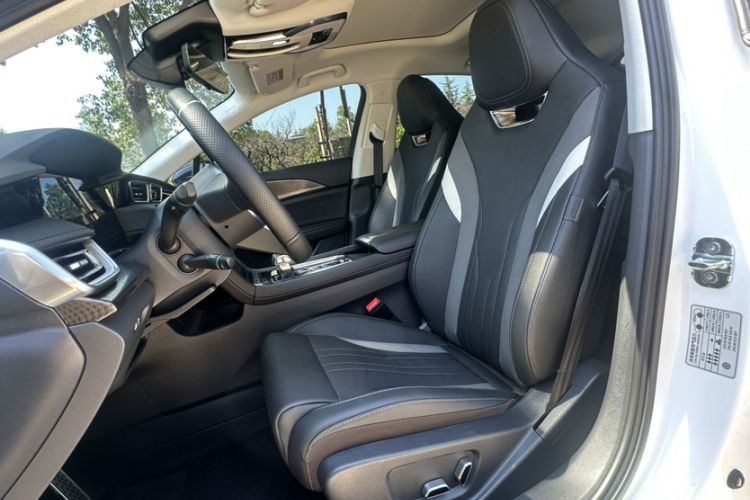 Used Hongqi H6 2024 2.0T ZhiMei Edition Interior 2