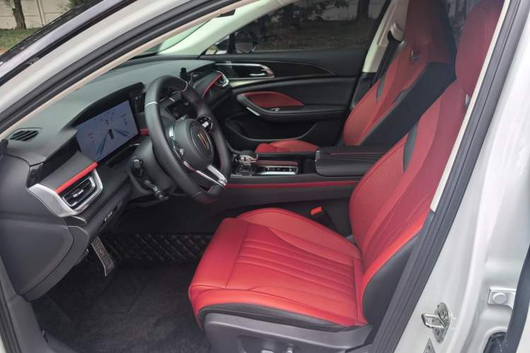 Used Hongqi H6 2024 2.0T ZhiMei Edition Interior 3