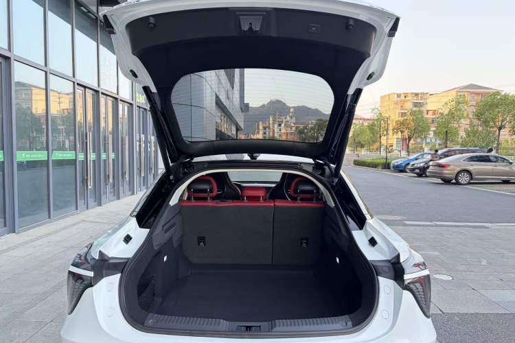 Used Hongqi H6 2024 2.0T ZhiMei Edition Interior 5