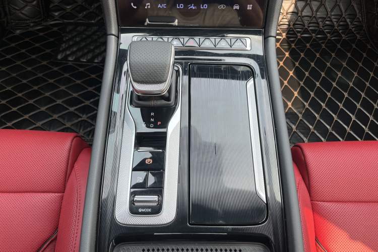 Used Hongqi H6 2024 2.0T ZhiShang Version Interior 8