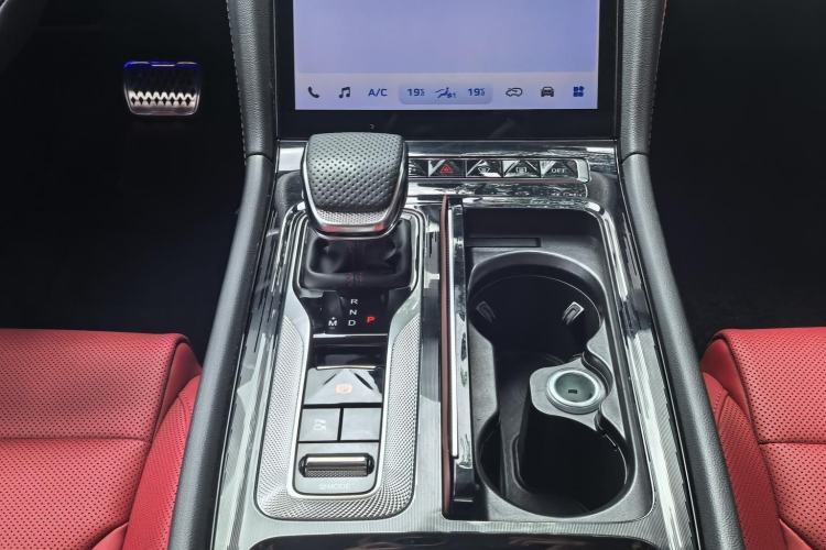 Used Hongqi H6 2024 2.0T ZhiMei Edition Interior 8