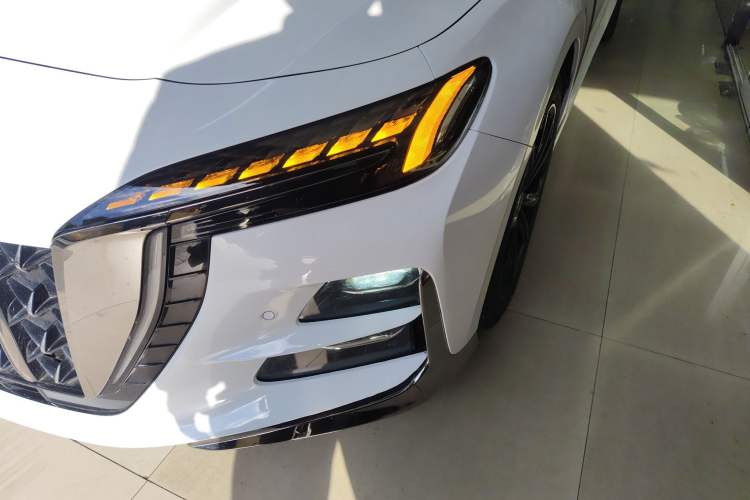 Used Hongqi H6 2024 2.0T ZhiZhen Edition Left Front Headlight