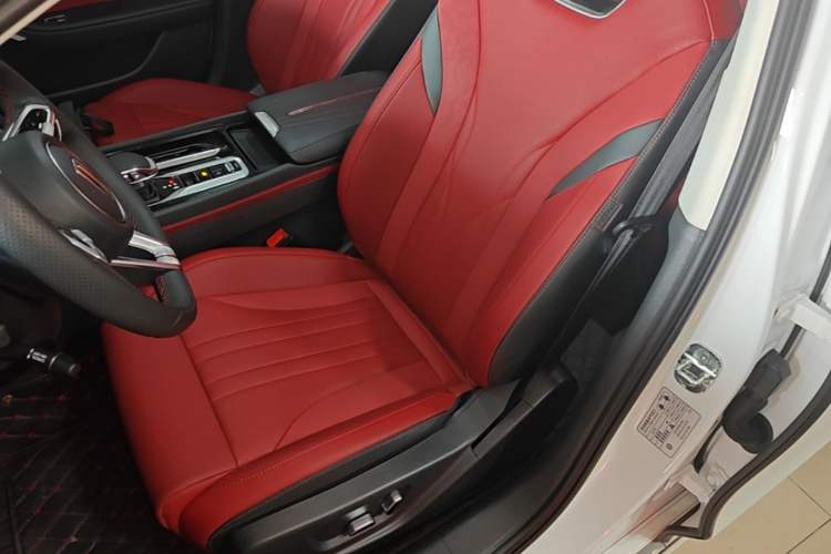 Used Hongqi H6 2024 2.0T ZhiMei Edition Left Front Seat