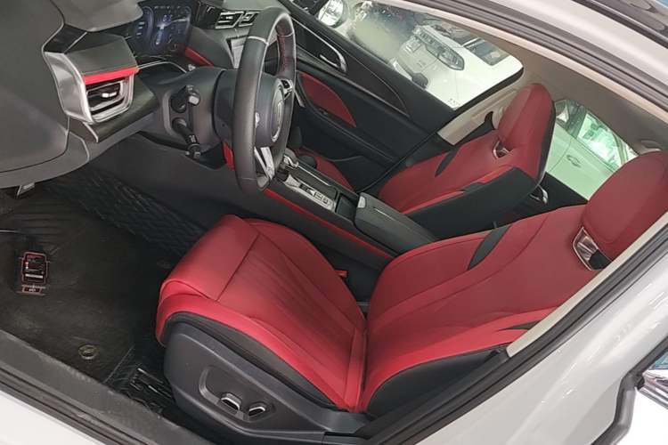Used Hongqi H6 2024 2.0T ZhiMei Edition Left Front Seat