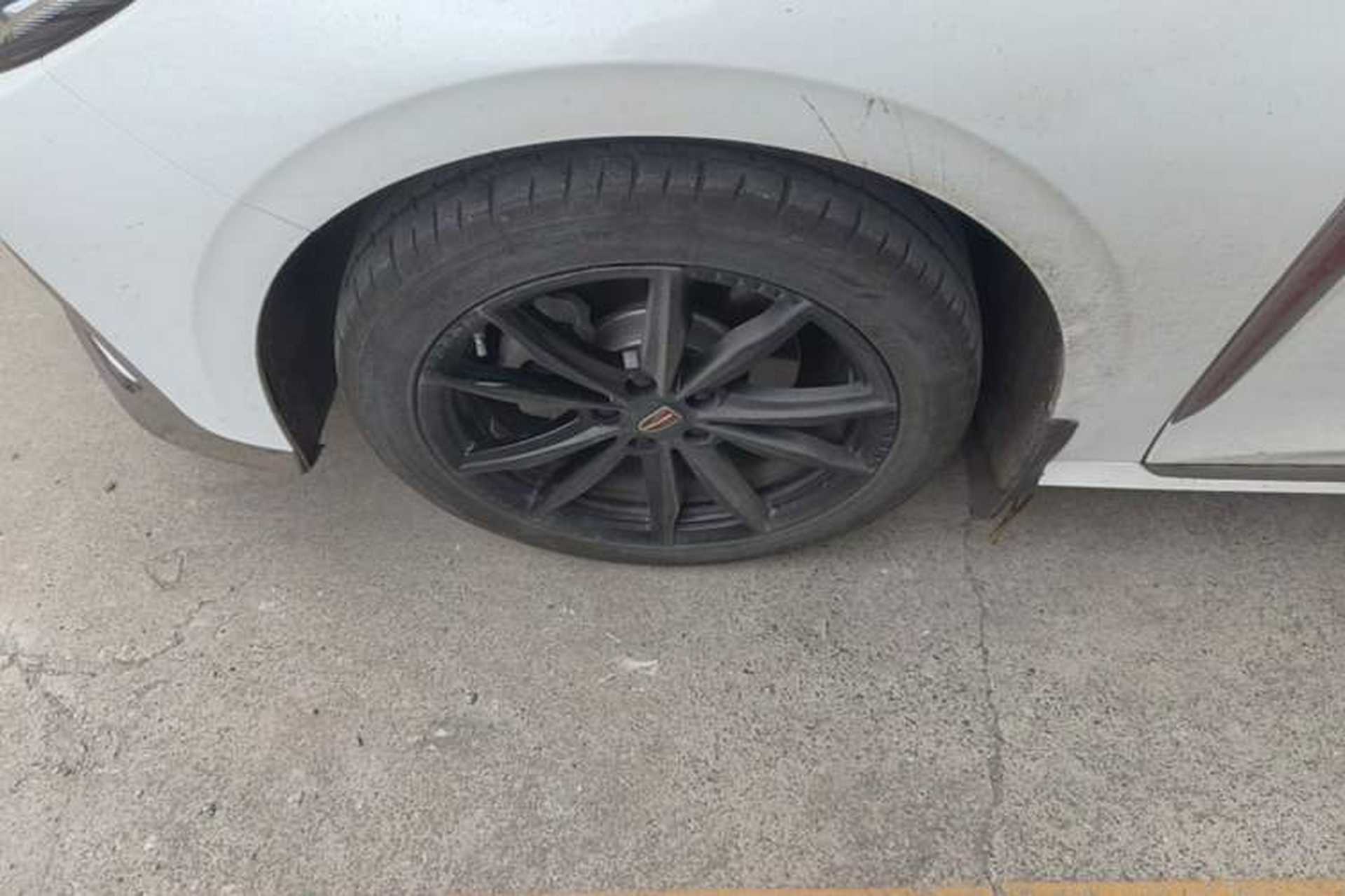 Used Hongqi H6 2024 2.0T ZhiShang Version Left Front Wheel Hub