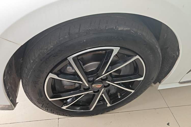 Used Hongqi H6 2024 2.0T ZhiMei Edition Left Front Wheel Hub