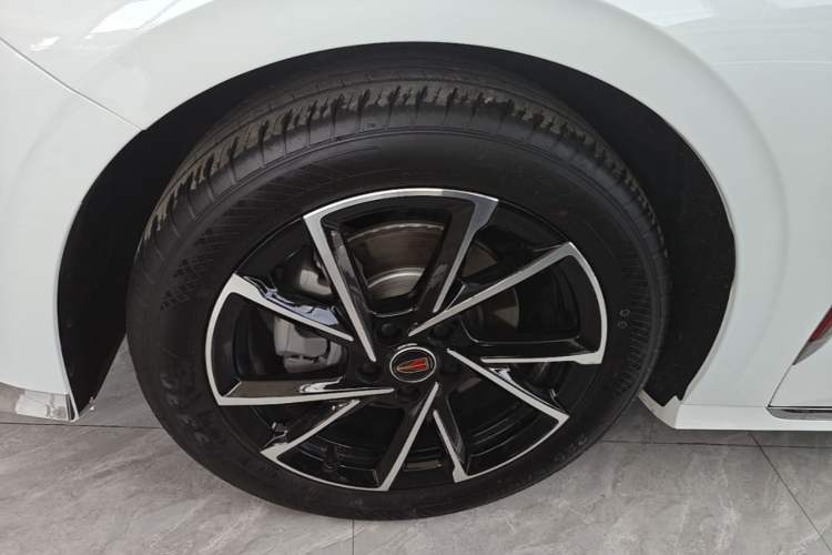 Used Hongqi H6 2024 2.0T ZhiMei Edition Left Front Wheel Hub