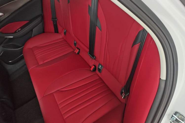 Used Hongqi H6 2024 2.0T ZhiMei Edition Left Rear Seat