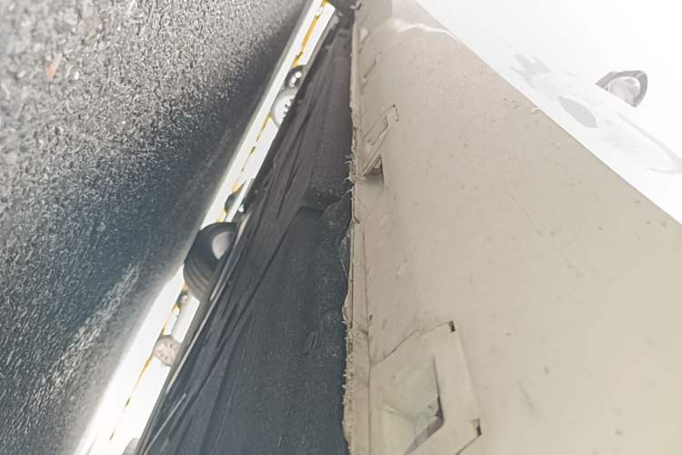 Used Hongqi H6 2024 2.0T ZhiShang Version Left Side Sill
