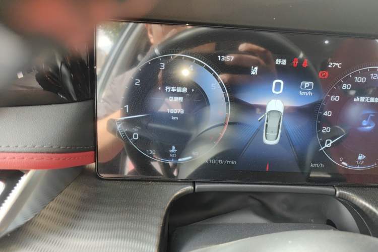 Used Hongqi H6 2024 2.0T ZhiMei Edition Odometer Close Up