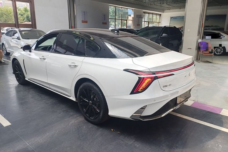 Used Hongqi H6 2024 2.0T ZhiShang Version Rear Left 45 Deg