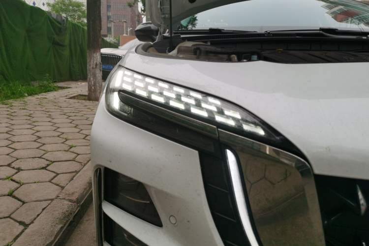 Used Hongqi H6 2024 2.0T ZhiMei Edition Right Front Headlight