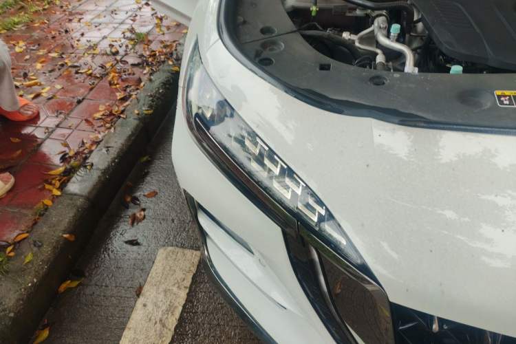 Used Hongqi H6 2024 2.0T Zhiyi Version Right Front Headlight