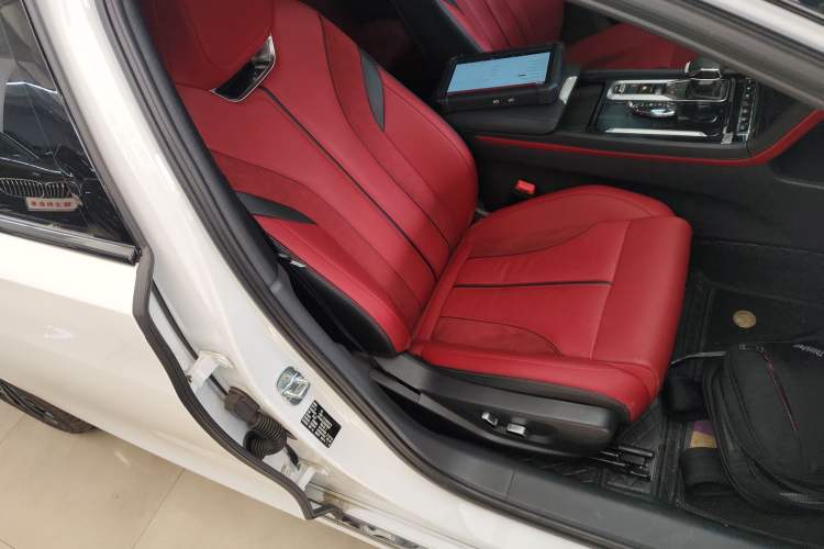Used Hongqi H6 2024 2.0T ZhiZhen Edition Right Front Seat