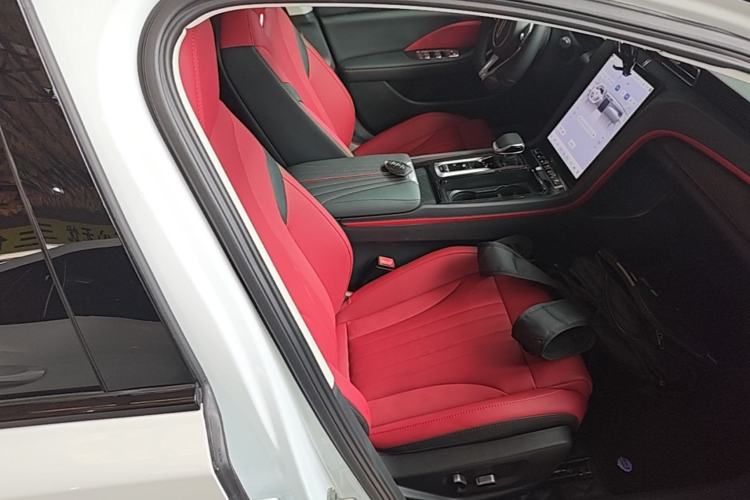Used Hongqi H6 2024 2.0T ZhiMei Edition Right Front Seat